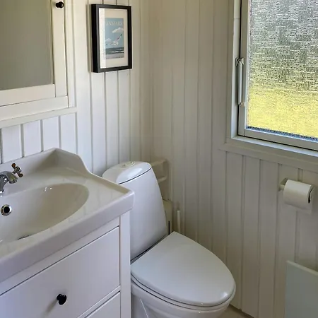 House In Charming Hou Semesterbostad Hals